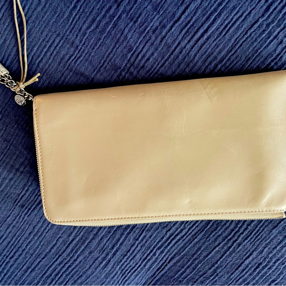 Hobo brand wristlet NWT Rylan